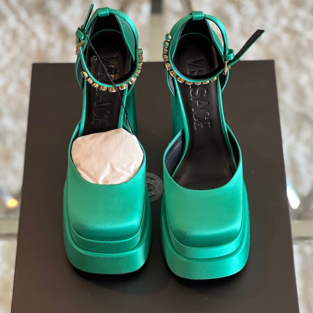 Versace Medusa Aevitas Platform Pump Green Brand New Size 8